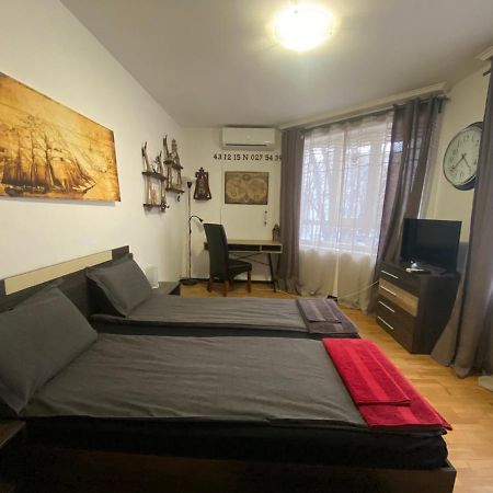 Apartament Bogoslovovi Warna Exterior foto